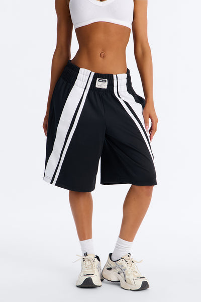 https://cdn.shopify.com/s/files/1/0293/9277/files/05-07-26_S3_29_B226LN3704_Black_AE_PC_11-41-56_4937_PXF.jpg?v=1778272366&with=400&height=600