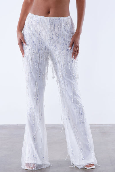 https://cdn.shopify.com/s/files/1/0293/9277/files/05-09-23LUXE_TH_IM_09-43-23_6_C15299FN_White_81_JB_MH.jpg?v=1684449255&with=400&height=600