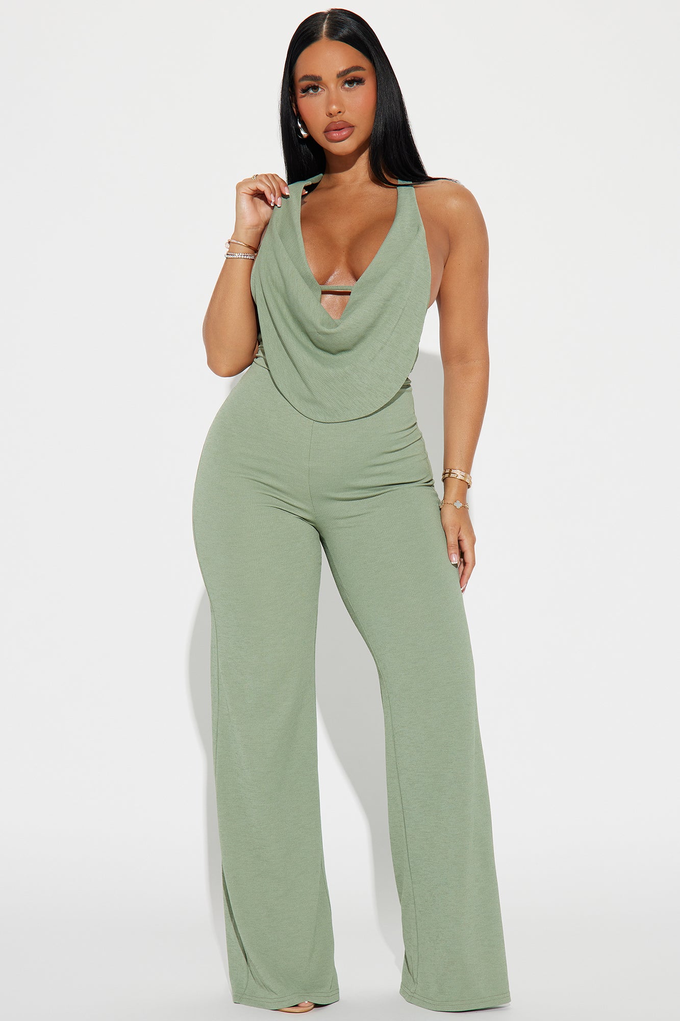 https://cdn.shopify.com/s/files/1/0293/9277/files/05-10-24_S1_26_62152SK_Sage_KT_SS_11-30-46_73156_PXF.jpg?v=1715701551