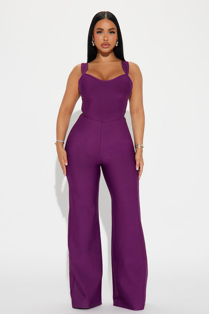 https://cdn.shopify.com/s/files/1/0293/9277/files/05-10-24_S1_42_ZDFN196_Plum_KT_SS_13-56-31_73401_SL_SL.jpg?v=1730419149