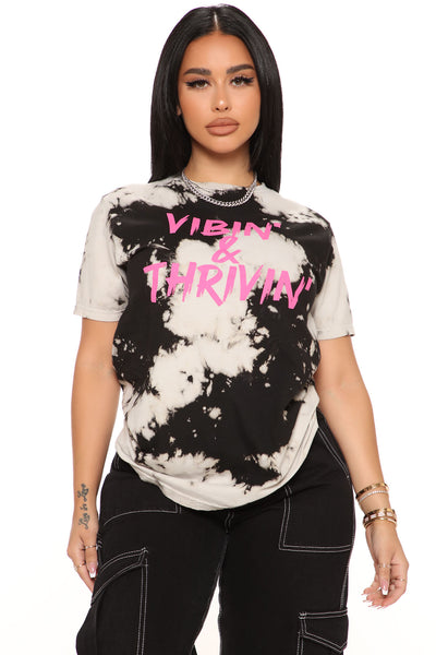 https://cdn.shopify.com/s/files/1/0293/9277/products/05-11-22Studio3_RT_RL_15-00-58_62_TS2621_BlackWhite_4063_KL.jpg?v=1652735672&with=400&height=600