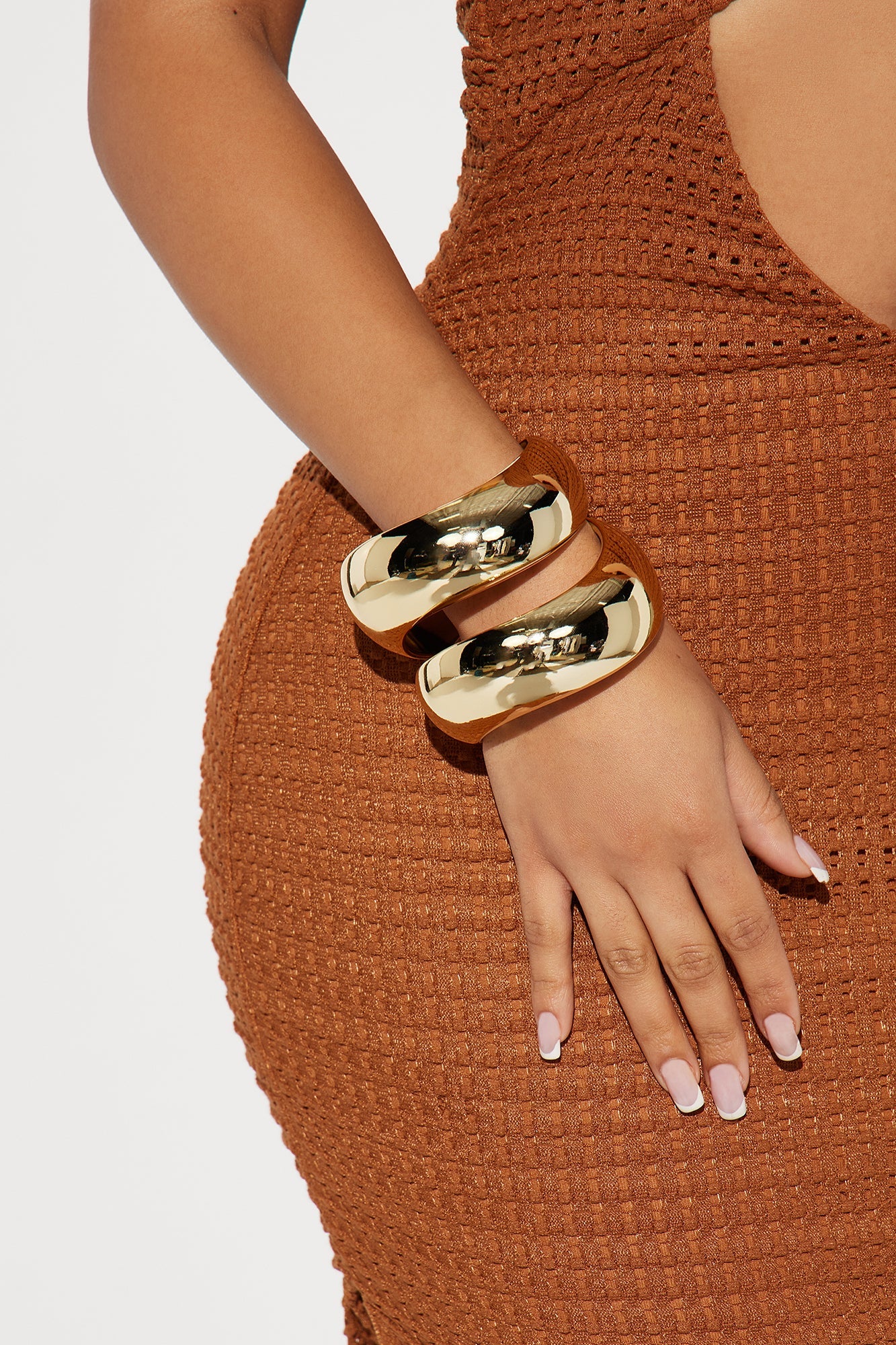 https://cdn.shopify.com/s/files/1/0293/9277/files/05-11-24_S1_42_YB1536_Gold_P_KT_SS_12-50-28_74282_PXF.jpg?v=1715800558