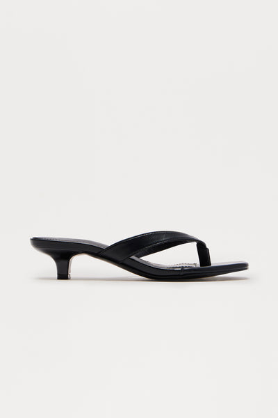 https://cdn.shopify.com/s/files/1/0293/9277/files/05-12-25_S15_60_BRAT11_Black_CZ_10-49-26_FLATLAY_12732_PXF.jpg?v=1750443322&with=400&height=600