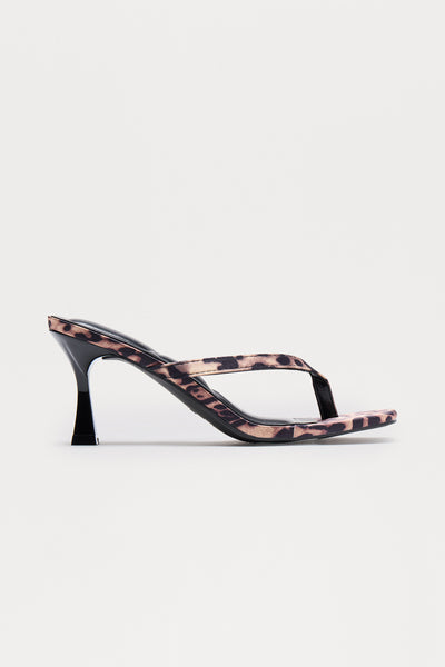 https://cdn.shopify.com/s/files/1/0293/9277/files/05-13-25_S10_9_ROSSIE56_Leopard_HY_09-51-43_FLATLAY_18870_PXF.jpg?v=1747247907&with=400&height=600