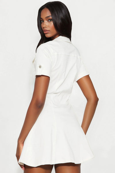https://cdn.shopify.com/s/files/1/0293/9277/files/05-13-25_S6_6_FN5211MNWR_WhiteWash_KJ_PC_09-37-33_82922_CM-Adia_SG.jpg?v=1748021218&with=400&height=600
