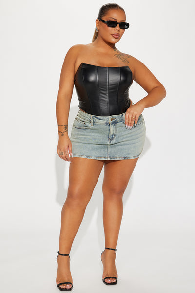 https://cdn.shopify.com/s/files/1/0293/9277/files/05-15-24_S4_52_FN07212201T_VintageWash_RM_PC_14-21-05_PLUS_7795_PXF.jpg?v=1715985896&with=400&height=600