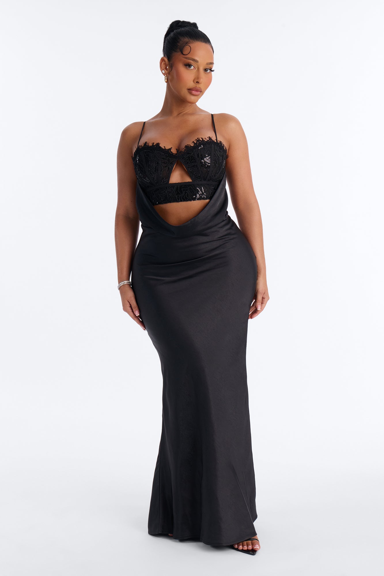 https://cdn.shopify.com/s/files/1/0293/9277/files/05-15-26_S4_4_YD30063N_Black_ZSR_AB_IM_10-31-37_20842_PXF.jpg?v=1779122855
