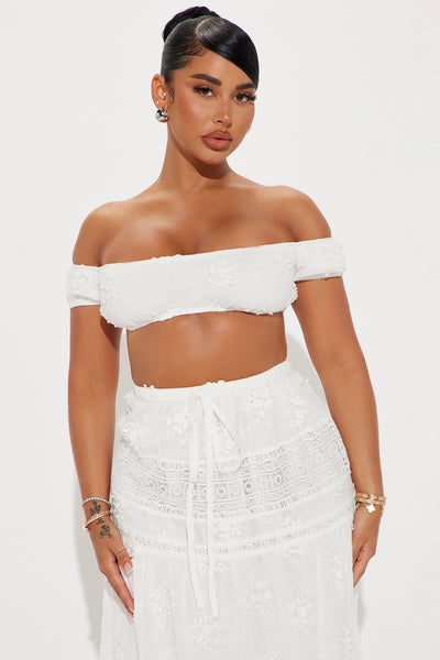 https://cdn.shopify.com/s/files/1/0293/9277/files/05-16-24_S1_18_24GWF9177_White_KJ_IM_11-46-36_76551_PXF.jpg?v=1750275797&with=400&height=600