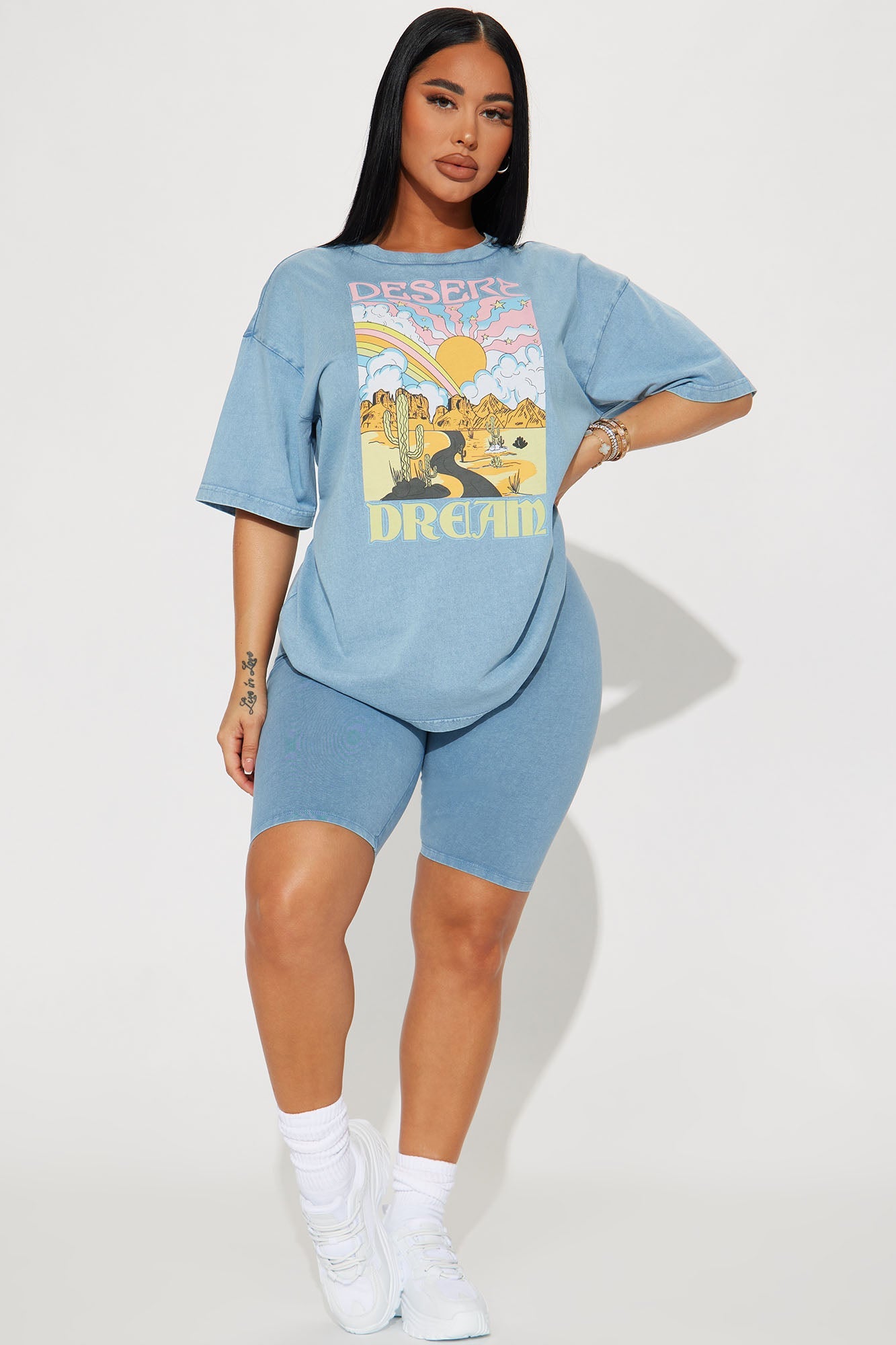 https://cdn.shopify.com/s/files/1/0293/9277/files/05-17-23Studio6_TA_D_10-11-13_3_UNWDESERTDREAM_Blue_5925_CM.jpg?v=1684856612