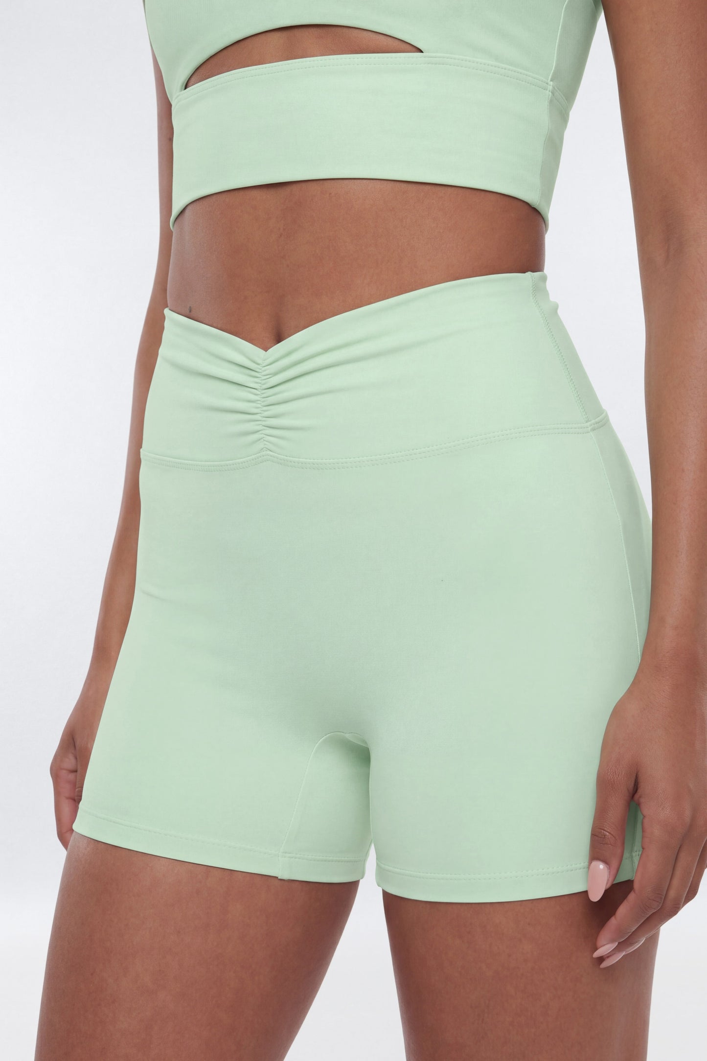 https://cdn.shopify.com/s/files/1/0293/9277/files/05-19-26_S7_PM_39_B425SB0502_CoolMint_JG_NL_19-48-09_75787-6_AB_AB_JA.jpg?v=1780691500