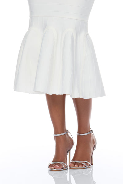 https://cdn.shopify.com/s/files/1/0293/9277/files/05-19-26_S9_44_24GWY4138_White_KJ_IM_15-19-23_2820_PXF.jpg?v=1779468897&with=400&height=600