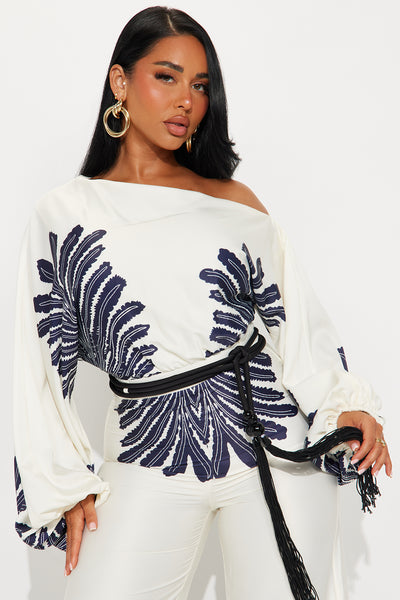 https://cdn.shopify.com/s/files/1/0293/9277/files/05-20-25_S3_6_CJ56870_Navycombo_KJ_JS_09-57-59_27864_PXF.jpg?v=1747847099&with=400&height=600