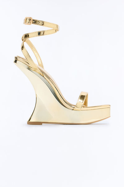 https://cdn.shopify.com/s/files/1/0293/9277/files/05-21-26_SL_3_BASSO1_Gold_KP_07-56-2929882_PXF_CM.jpg?v=1779477328&with=400&height=600
