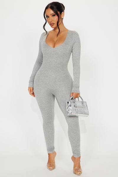 https://cdn.shopify.com/s/files/1/0293/9277/files/05-22-24_S3_61_HF24G090_HeatherGrey_HY_JS_14-19-28_13014_MH_PXF.jpg?v=1716909831&with=400&height=600