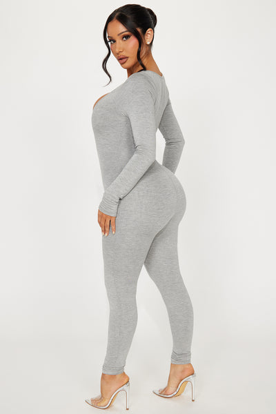 https://cdn.shopify.com/s/files/1/0293/9277/files/05-22-24_S3_61_HF24G090_HeatherGrey_HY_JS_14-19-52_13023_MH_PXF.jpg?v=1716909831&with=400&height=600