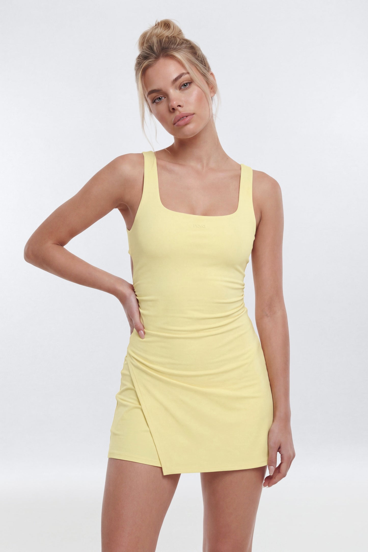 https://cdn.shopify.com/s/files/1/0293/9277/files/05-22-26_S7_23_B125SJ0502_SoftYellow_JZ_SO_09-41-49_4603-24_AB_ES_ES_JA.jpg?v=1780934951