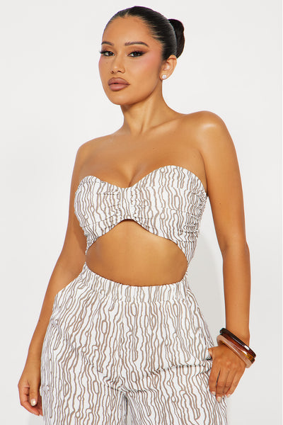 https://cdn.shopify.com/s/files/1/0293/9277/files/05-23-24_S3_35_5740J_Brown_HY_AP_11-45-01_13575_MH_PXF.jpg?v=1716934198&with=400&height=600