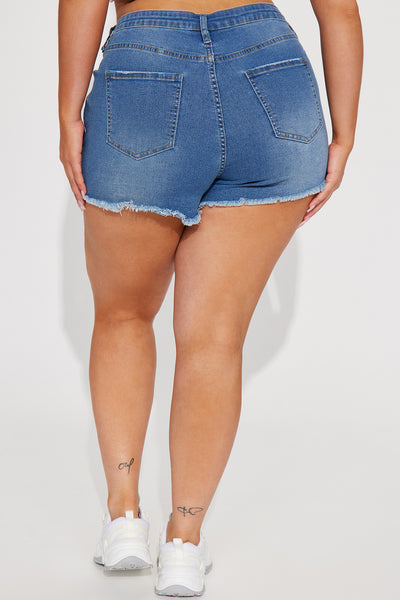 https://cdn.shopify.com/s/files/1/0293/9277/files/05-25-23Studio5_KT_DB_11-50-56_28_YJDMS07_MediumWash_P_40677_PLUS_PXF.jpg?v=1685484099&with=400&height=600