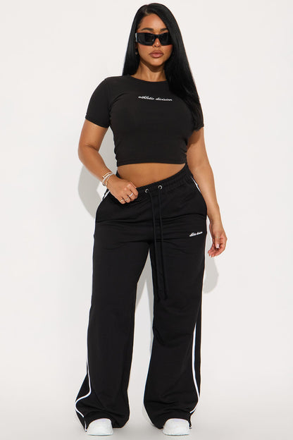 https://cdn.shopify.com/s/files/1/0293/9277/files/05-30-25_S1_15_ZPK13513SET_Black_ZSR_KJ_PC_10-58-29_0176_SG_c4231964-f2e6-4092-b567-fdfac645fee8.jpg?v=1749062308