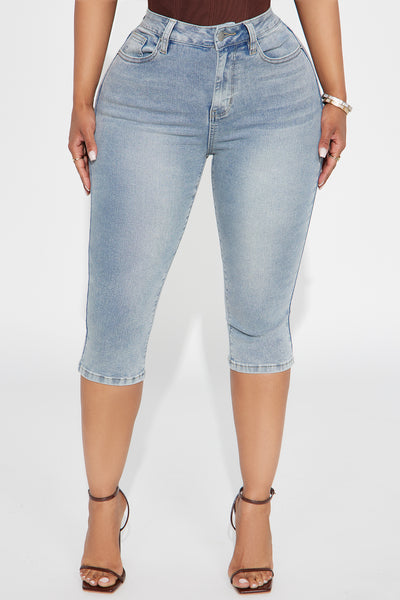 https://cdn.shopify.com/s/files/1/0293/9277/files/05-30-25_S2_41_FN3269MCPY_LightWash_CXB_RL_15-28-33_63269_PXF.jpg?v=1748981090&with=400&height=600