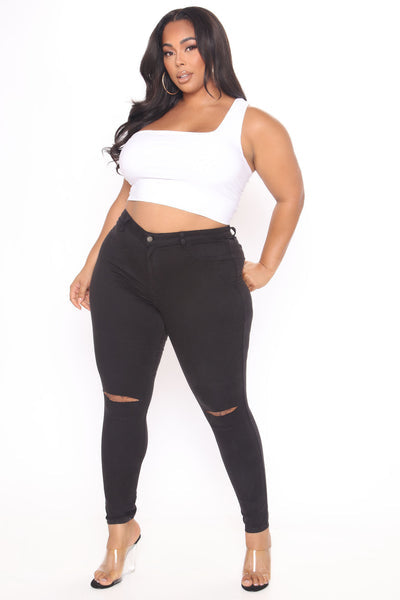 https://cdn.shopify.com/s/files/1/0293/9277/products/06-02-21Studio3_DM_TB_09-40-53_4_P831_Black_1344_PLUS_RA_JK.jpg?v=1690323130&with=400&height=600
