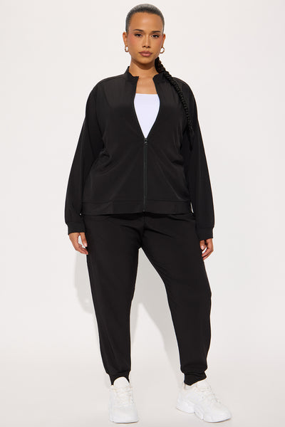 https://cdn.shopify.com/s/files/1/0293/9277/files/06-02-25_S8_15_1322FN_Black_KJ_IM_10-12-20_PLUS_6466_PXF.jpg?v=1750096713&with=400&height=600