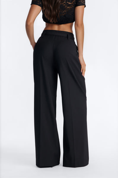 https://cdn.shopify.com/s/files/1/0293/9277/files/06-02-26_S8_2_Z5P4830_Black_JG_MC_09-15-04_102385-FN_Remi-_PXF.jpg?v=1781126776&with=400&height=600