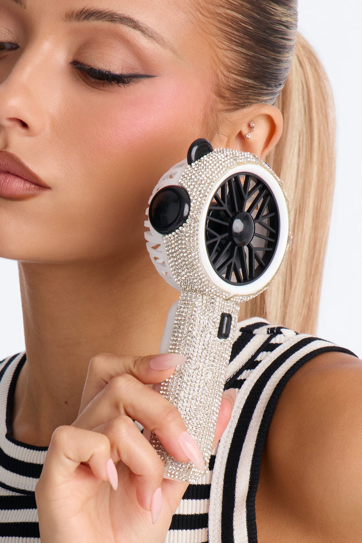 https://cdn.shopify.com/s/files/1/0293/9277/files/06-03-26_S8_89_ZDFNA4676FN_Whitecombo_ZSR_KP_JS_14-56-48_44232_PXF.jpg?v=1780683339