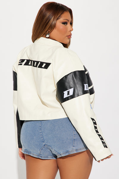 https://cdn.shopify.com/s/files/1/0293/9277/files/06-07-24_S4_8_ZAPP4694_Ivorycombo_CXB_AC_10-43-11_PLUS_16558_PXF.jpg?v=1774022190&with=400&height=600