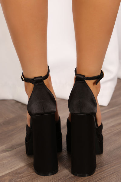 https://cdn.shopify.com/s/files/1/0293/9277/products/06-08-22Studio6_RT_13-47-37_63_STACK03_Black_1017_KS.jpg?v=1654879863&with=400&height=600