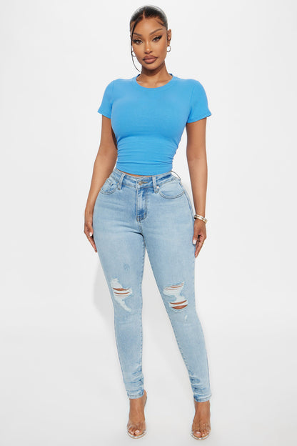 https://cdn.shopify.com/s/files/1/0293/9277/files/06-09-25_S2_11_FNBF2436_LightWash_CXB_RL_14-58-11_63515_b5486ccd-f58e-422f-b25b-93f2d552c531.jpg?v=1750787874