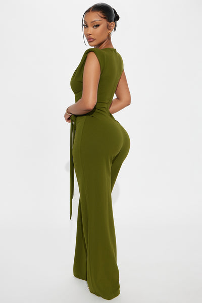 https://cdn.shopify.com/s/files/1/0293/9277/files/06-09-25_S2_6_WP8431_Olive_CXB_RL_14-29-43_0191_PXF.jpg?v=1749666002&with=400&height=600
