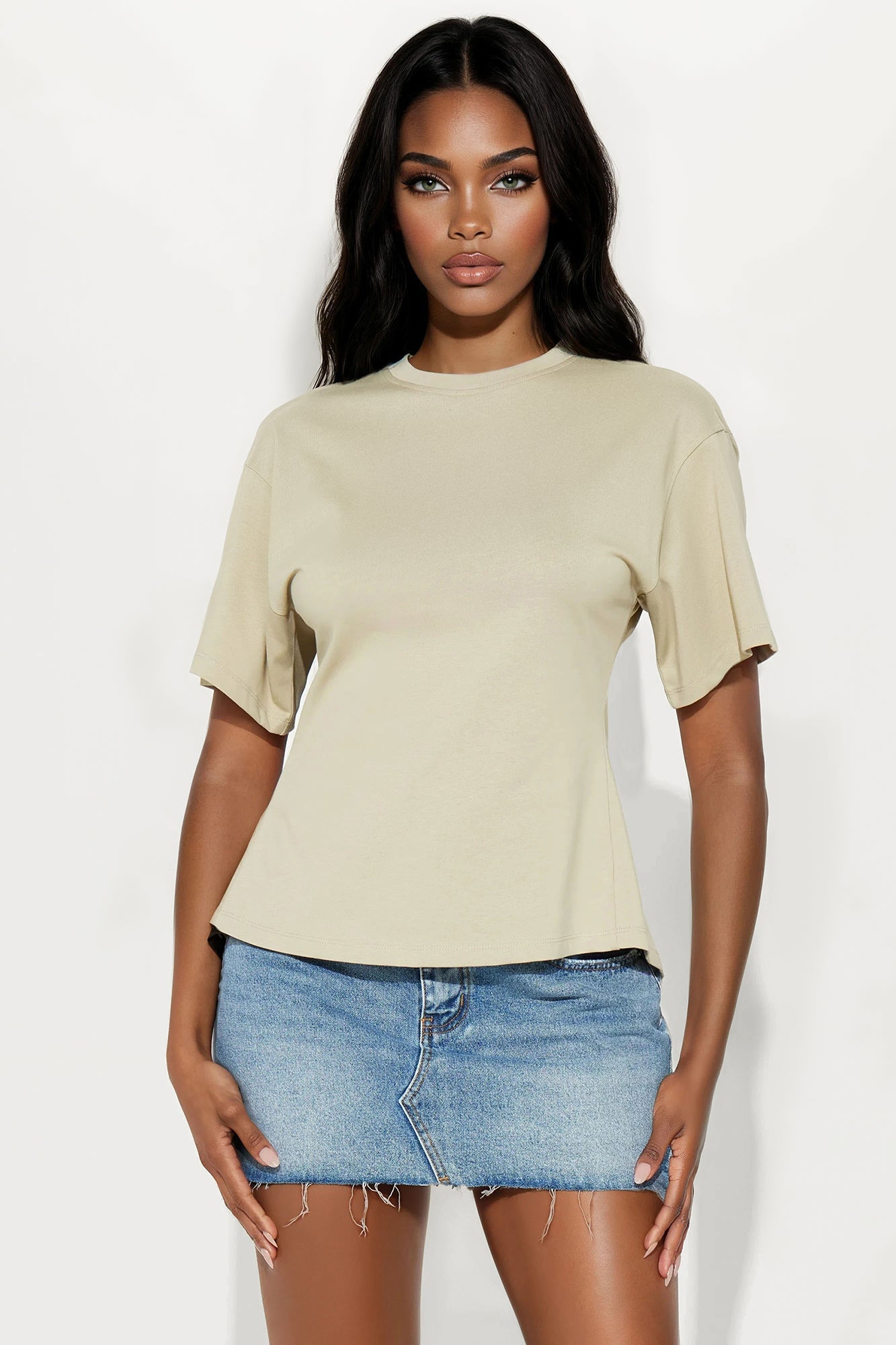 https://cdn.shopify.com/s/files/1/0293/9277/files/06-09-25_S4_31_KMUT4100401_Stone_TK_MC_13-37-46_0344-Adia_CM_PXF.jpg?v=1753224943