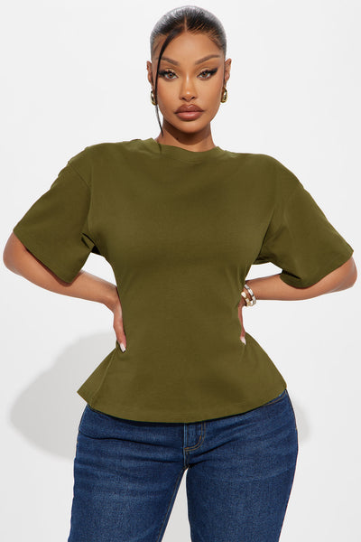https://cdn.shopify.com/s/files/1/0293/9277/files/06-10-25_S2_30_KMUT4100401_Olive_CXB_RL_16-00-17_0673_PXF_JA_bc6ec522-6091-47b2-85e5-79e339b332cb.jpg?v=1759364621&with=400&height=600