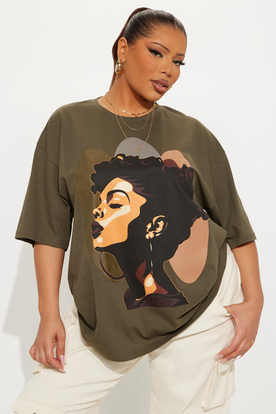 https://cdn.shopify.com/s/files/1/0293/9277/files/06-10-25_S5_16_FNWLVMYSF25_DarkOlive_CR_PLUS_IM_13-11-18_67908_PXF.jpg?v=1750118673&with=400&height=600