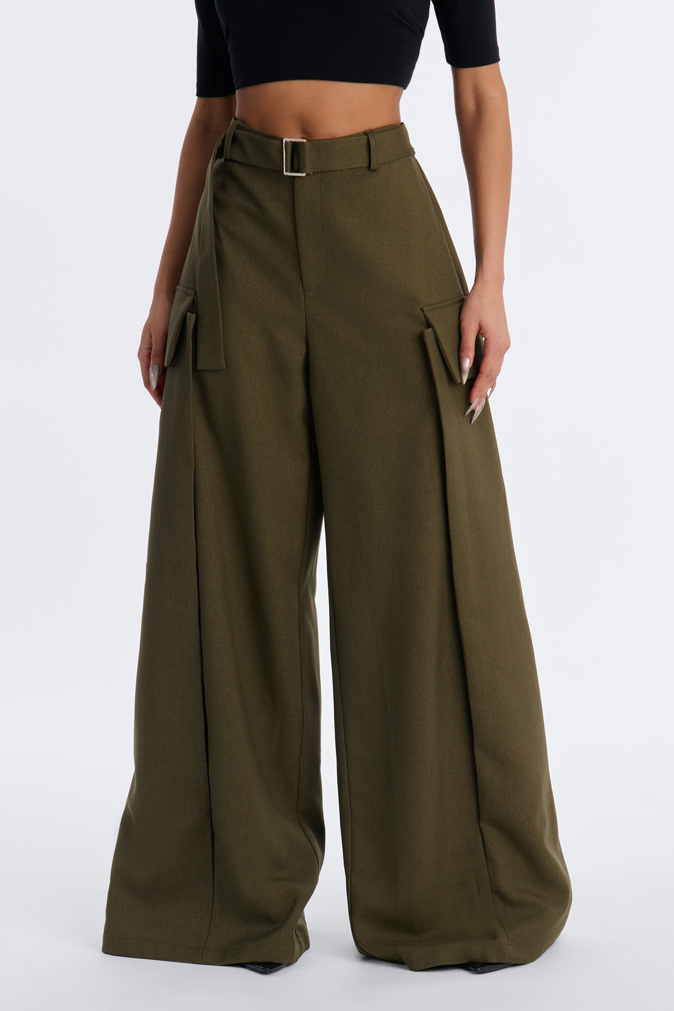 https://cdn.shopify.com/s/files/1/0293/9277/files/06-10-26_S3_28_25GWQ19302_Olive_ZSR_AB_PC_15-25-07_5792_PXF.jpg?v=1781205475