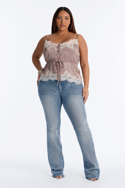 https://cdn.shopify.com/s/files/1/0293/9277/files/06-10-26_S8_34_BWT1124C_Taupe_JG_DR_14-47-14_PLUS_44961_MWA.jpg?v=1781372271&with=400&height=600