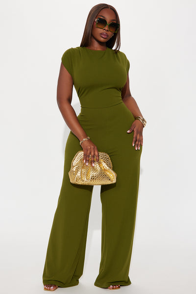 https://cdn.shopify.com/s/files/1/0293/9277/files/06-11-25_S4_33_WP8431_Olive_AE_MC_13-57-06_PLUS_10449_PXF.jpg?v=1749769670&with=400&height=600