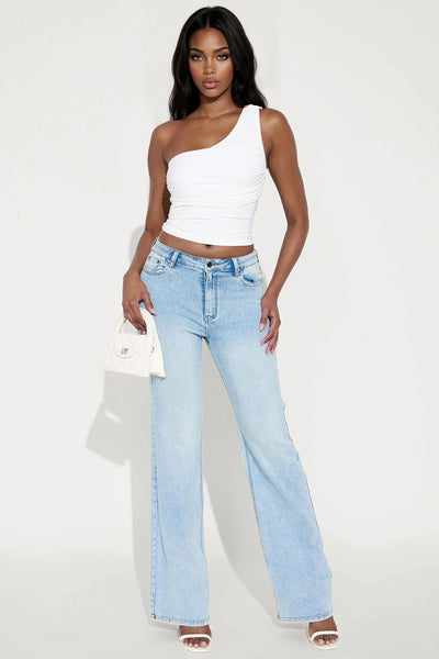 https://cdn.shopify.com/s/files/1/0293/9277/files/06-11-25_S8_3_U525TALL_LightWash_CR_AP_11-56-58_0800-Adia_PXF_CM.jpg?v=1753727267&with=400&height=600