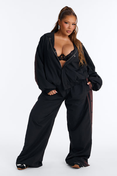 https://cdn.shopify.com/s/files/1/0293/9277/files/06-11-26_S8_35_B126MS1322_Black_MB_DJ_15-38-57_PLUS_0995_PXF.jpg?v=1781623993&with=400&height=600