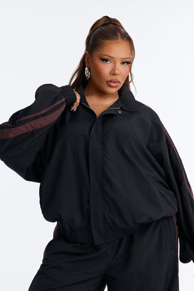 https://cdn.shopify.com/s/files/1/0293/9277/files/06-11-26_S8_35_B126MS1322_Black_MB_DJ_15-38-57_PLUS_0997_PXF.jpg?v=1781623993&with=400&height=600