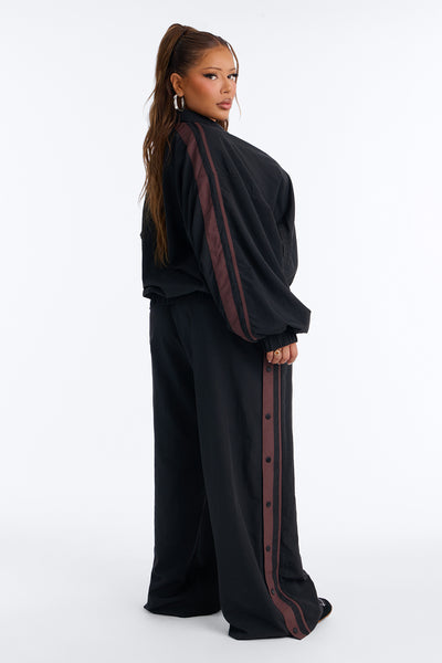 https://cdn.shopify.com/s/files/1/0293/9277/files/06-11-26_S8_35_B126MS1322_Black_MB_DJ_15-38-57_PLUS_0999_PXF.jpg?v=1781623997&with=400&height=600