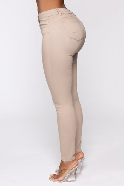 https://cdn.shopify.com/s/files/1/0293/9277/products/06-12-19_Studio_1_DV_11-40-37_4__90168_Khaki_3882_RA.jpg?v=1584040319&with=400&height=600