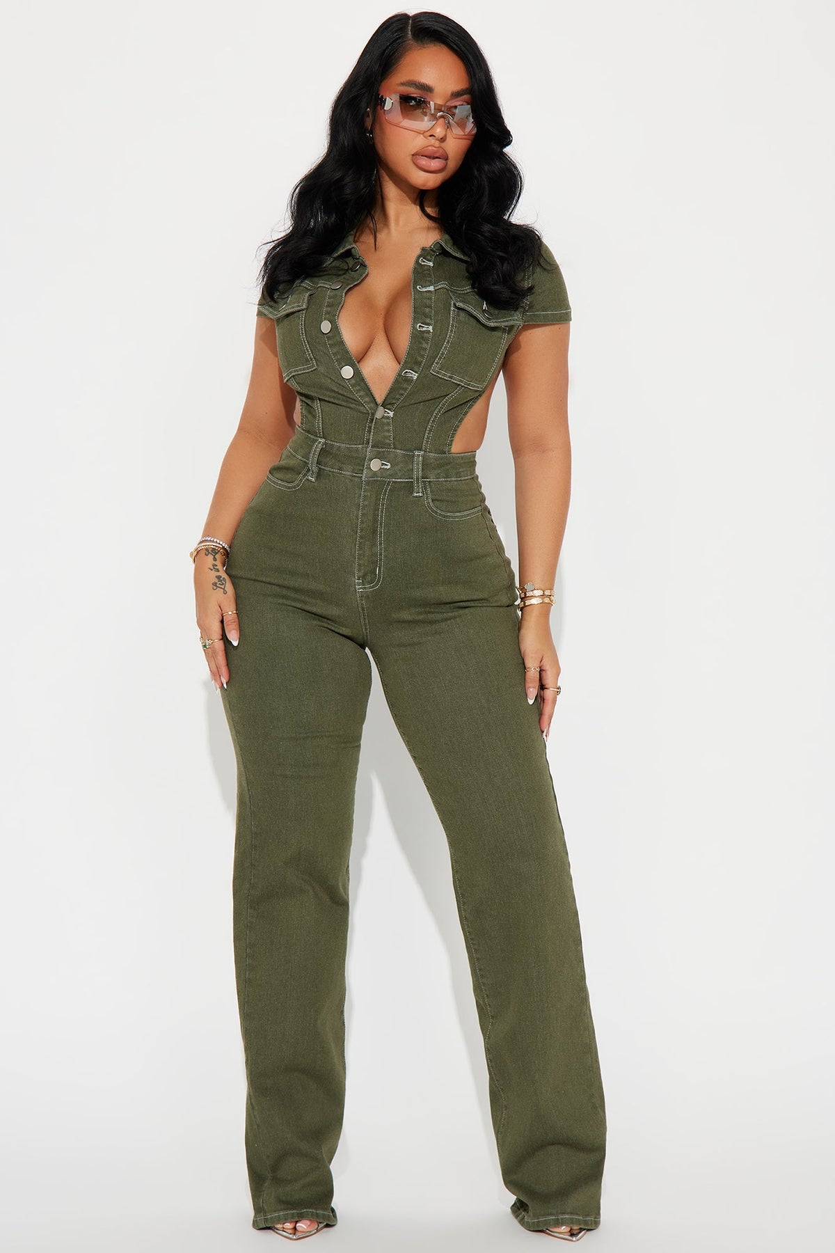 https://cdn.shopify.com/s/files/1/0293/9277/files/06-12-24_S1_33_ZAPP8205_Olive_KT_SS_12-34-50_88436_PXF.jpg?v=1718397996