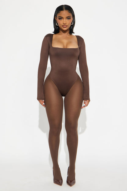 https://cdn.shopify.com/s/files/1/0293/9277/files/06-12-25_Contour-_Collection_16_B12503KT4111_Chocolate_TK_SS_13-15-05_0628_PXF_WG_WG.jpg?v=1753202270