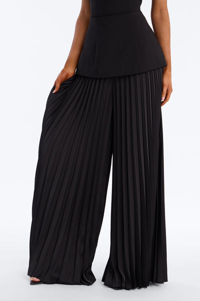 https://cdn.shopify.com/s/files/1/0293/9277/files/06-12-26_S1_5_V125JP0736_Black_MB_AC_10-20-23_0092_PXF.jpg?v=1781722669&with=400&height=600