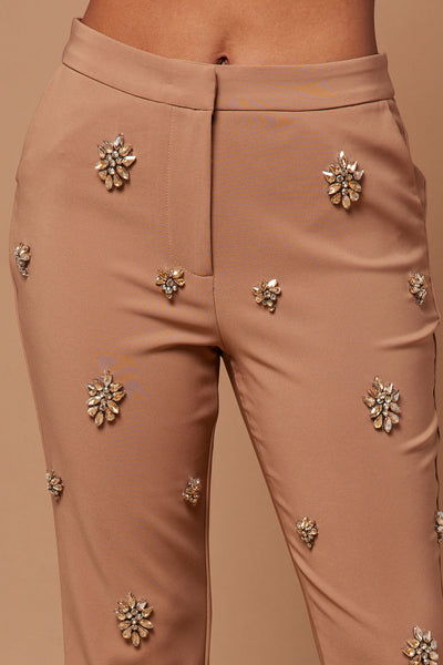 https://cdn.shopify.com/s/files/1/0293/9277/files/06-13-23LUXE_CXB_IM_11-09-09_13_B30206_Mocha_9295_JB.jpg?v=1689112240&with=400&height=600