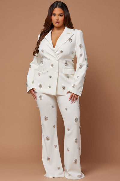 https://cdn.shopify.com/s/files/1/0293/9277/files/06-14-23LUXE_TH_IM_11-12-32_12_B30206_White_9385_PLUS_SG_31226f56-e1e3-4677-bc61-b904ed78b702.jpg?v=1689113061&with=400&height=600