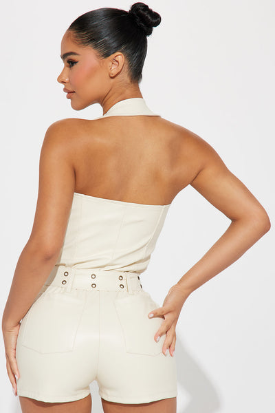https://cdn.shopify.com/s/files/1/0293/9277/files/06-15-23Studio1_KT_SS_13-33-30_40_RP40029C_Cream_63416_JB.jpg?v=1687388266&with=400&height=600