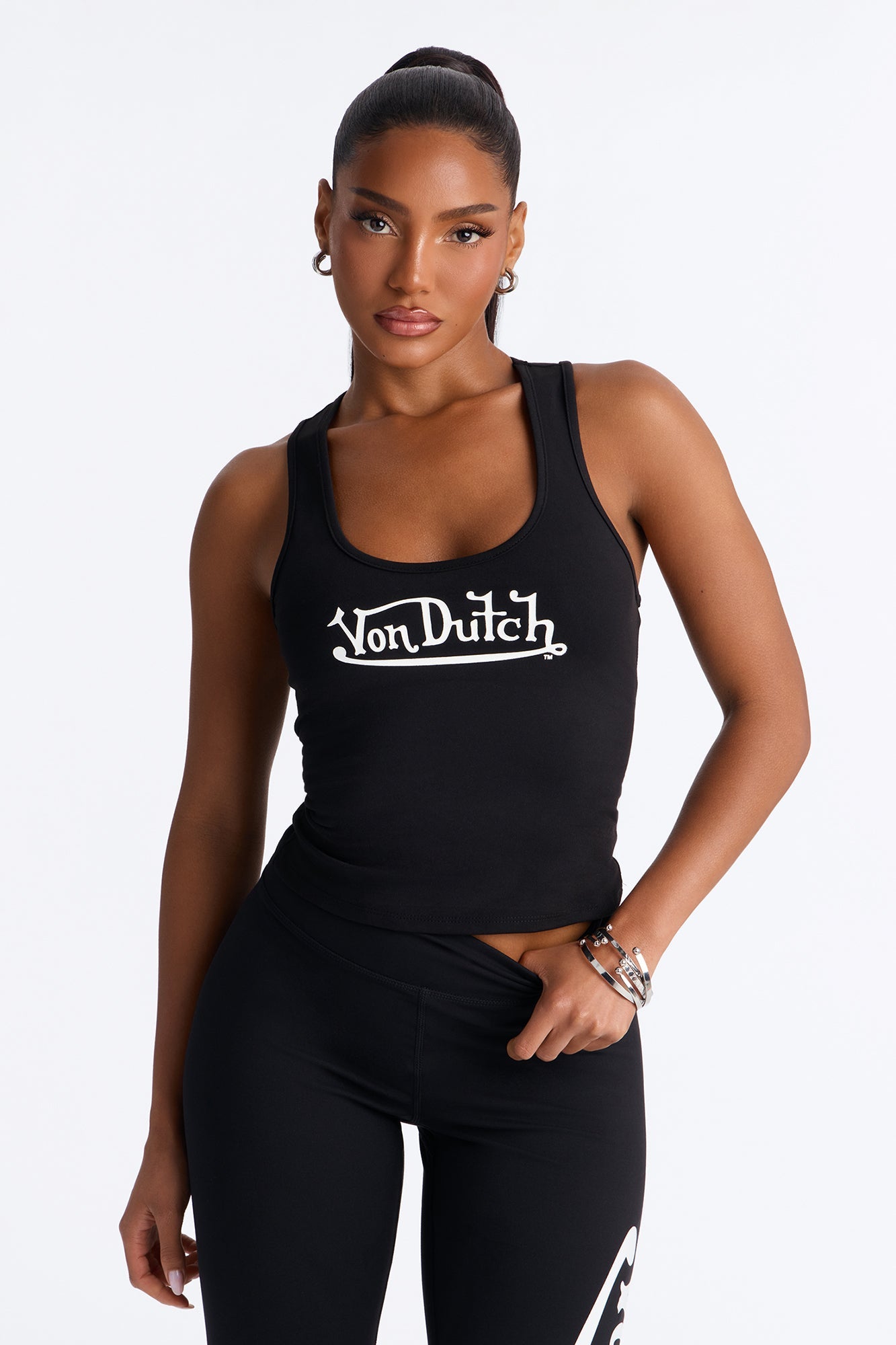 https://cdn.shopify.com/s/files/1/0293/9277/files/06-16-26_S2_17_VDAW080FNFN_Black_KJ_IM_10-27-29_6000_MWA.jpg?v=1781811683